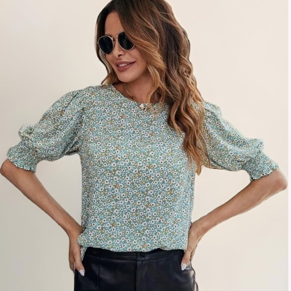 Green Floral Puff Sleeve Blouse